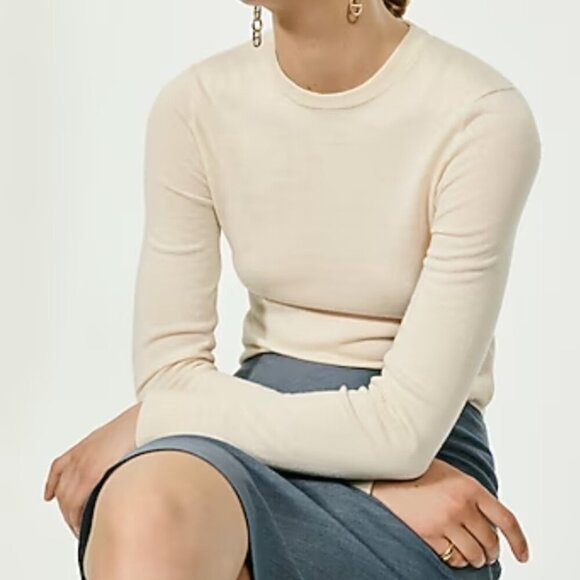 J. Crew Carolyn fitted crewneck sweater in merino wool Size XS - Picture 1 of 10